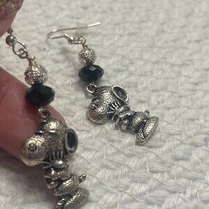 Darling SNOOPY with BLACK CRYSTAL Handmade Silver Dangle Earrings #199E